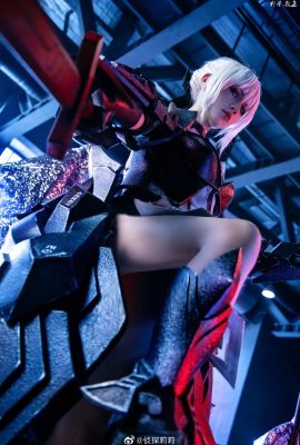 FATE Saber Altria Alter Huke Ver @Detective Lily (تصوير: @leaderShadow) (9P)