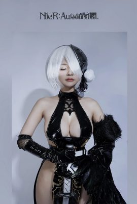 (عزمي) 2ب (NieR_Automata)