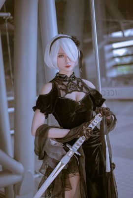 NieR: Mechanical Era 2B @Yiziki-Yi Yuezi (تصوير: @久久إجازة) (9P)