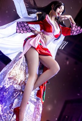 One Piece Queen @coser Elegance (تصوير: @leaderShadow) (المعرض الدولي للرسوم المتحركة والألعاب A-3) (9P)